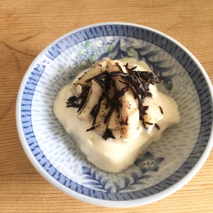いかひじき乗せ♢豆乳ヨーグルト♪